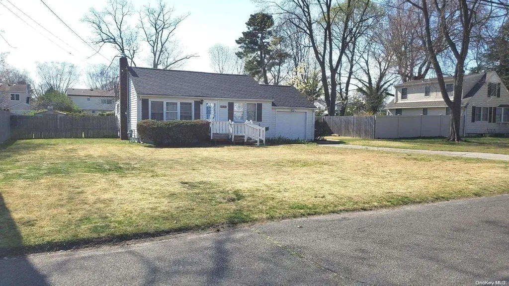 1408 Pine Acres Boulevard Bay Shore NY 11706