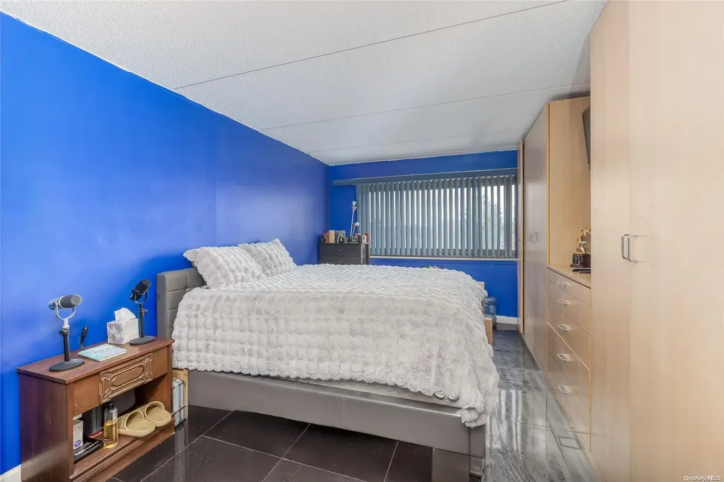 725 Miller Avenue Freeport NY 11520