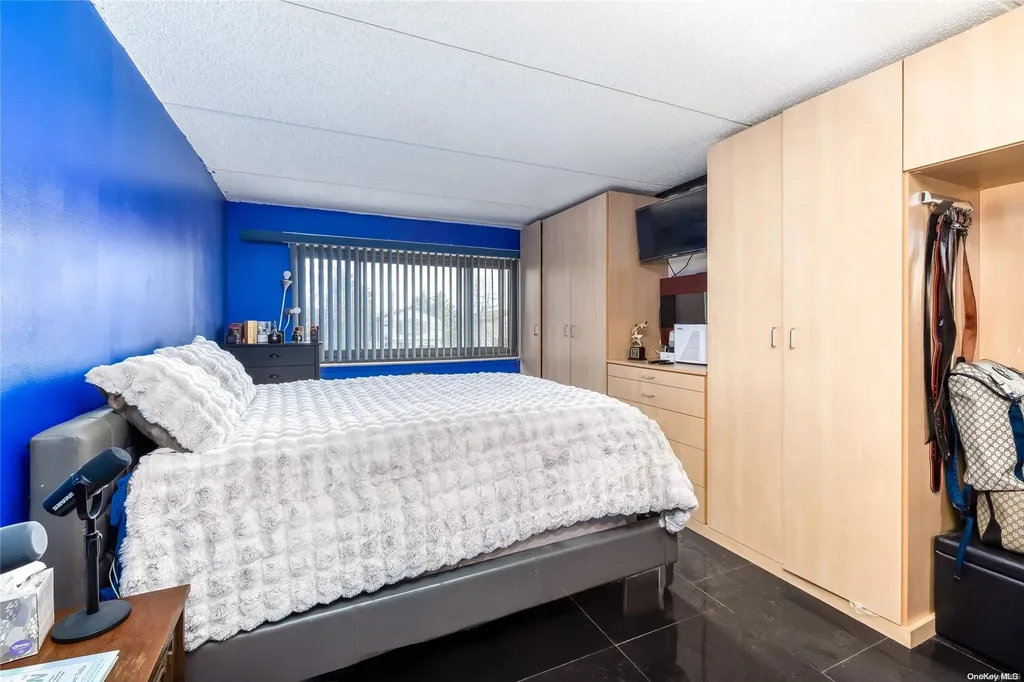 725 Miller Avenue Freeport NY 11520