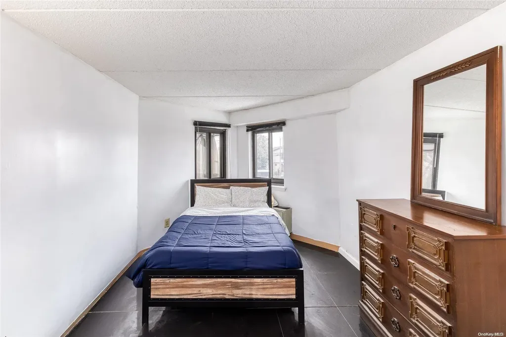 725 Miller Avenue Freeport NY 11520