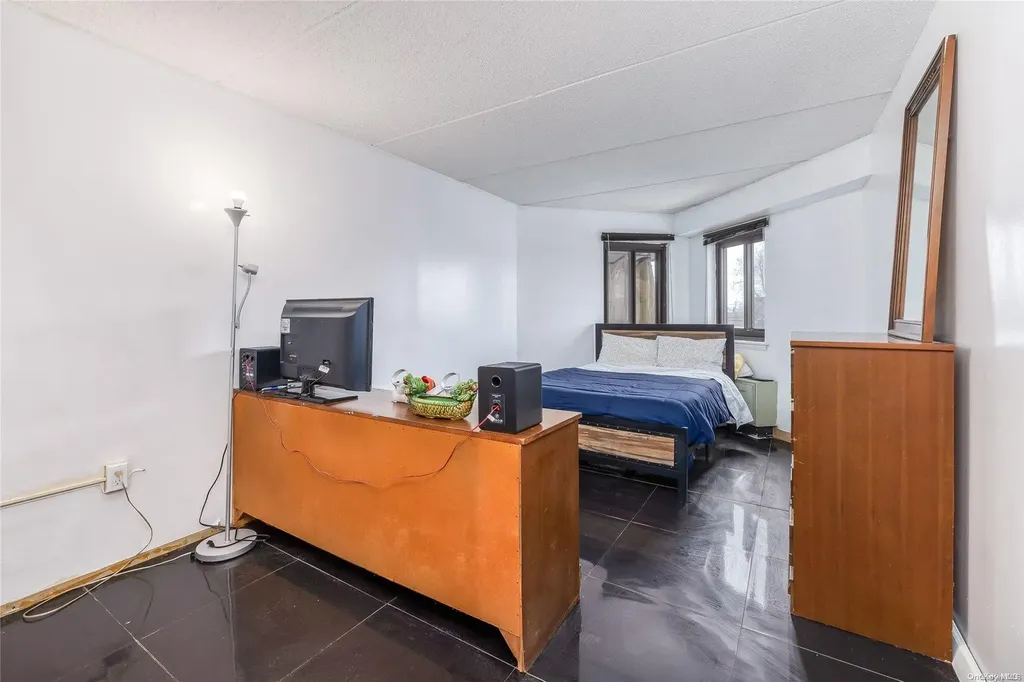 725 Miller Avenue Freeport NY 11520