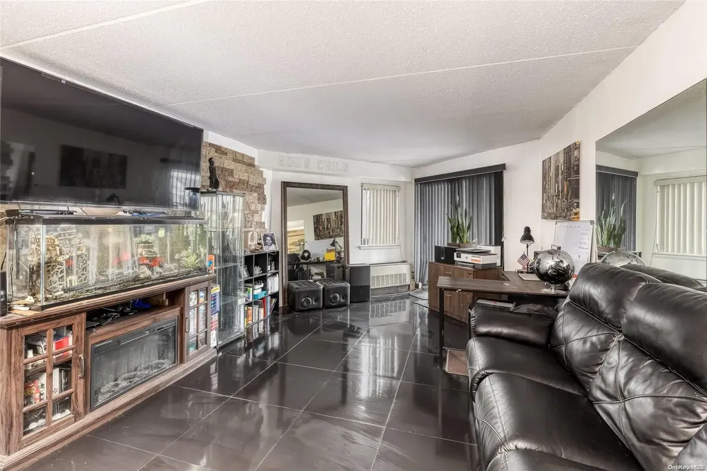 725 Miller Avenue Freeport NY 11520