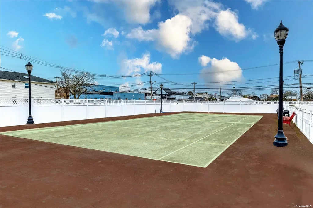 725 Miller Avenue Freeport NY 11520