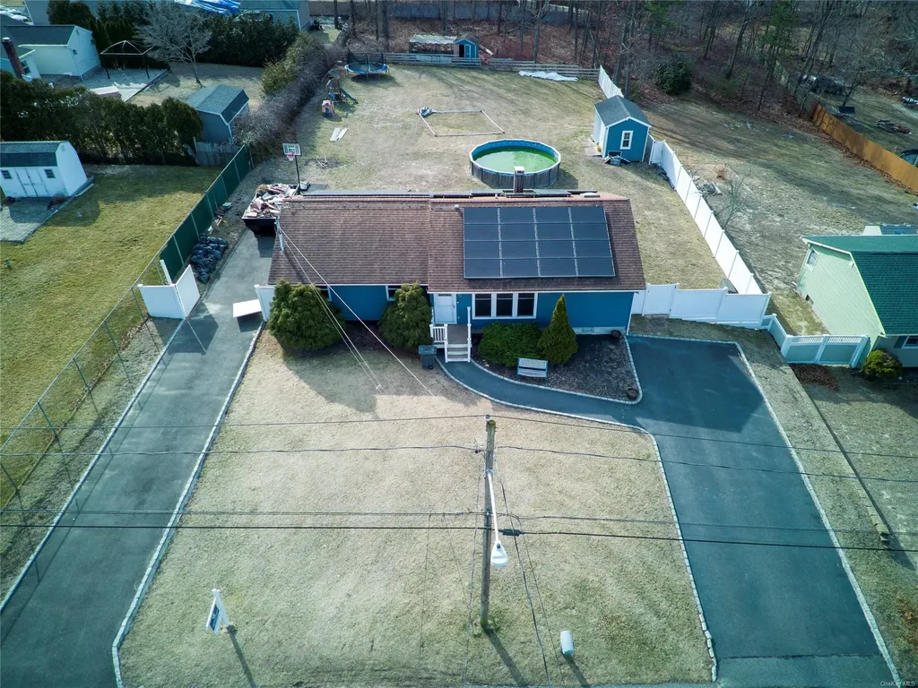 22 Sunset Drive Shirley NY 11967