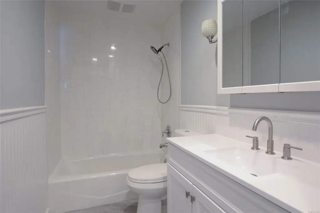 22 Sunset Drive Shirley NY 11967
