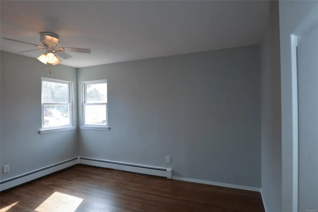 22 Sunset Drive Shirley NY 11967