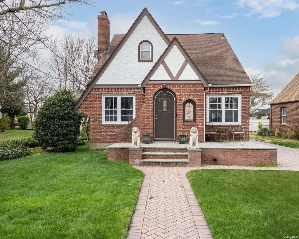 129 Belmont Parkway Hempstead NY 11550