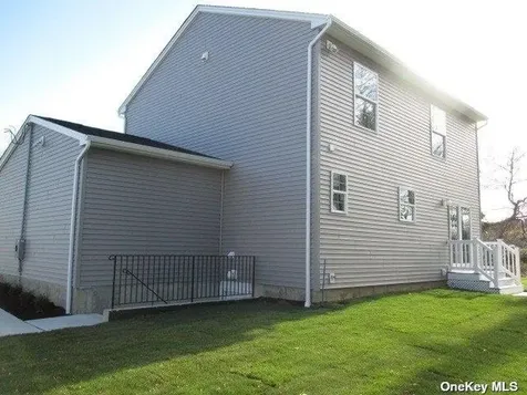 427 Macdonald Avenue Bellport NY 11713