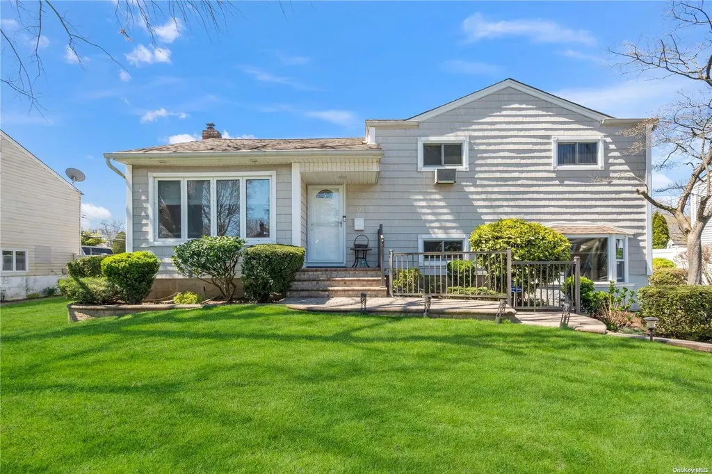 15 Walter Avenue Massapequa NY 11758