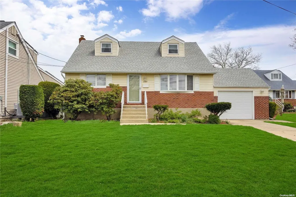 2387 Beverly Road Wantagh NY 11793