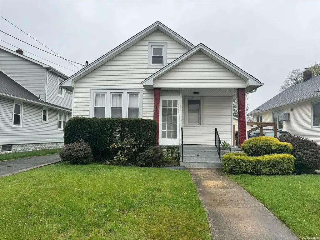 116 Merle Avenue Oceanside NY 11572