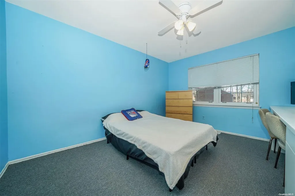 37 Santa Barbara Drive Plainview NY 11803