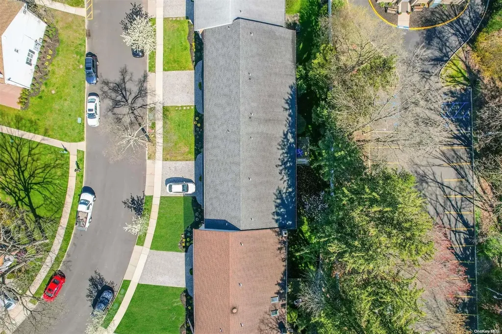 37 Santa Barbara Drive Plainview NY 11803