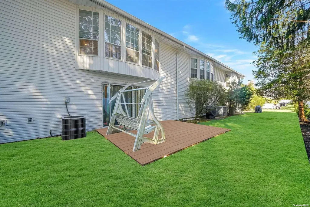 37 Santa Barbara Drive Plainview NY 11803