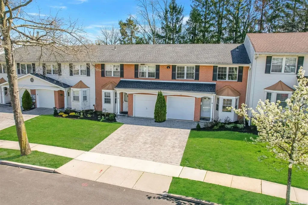 37 Santa Barbara Drive Plainview NY 11803