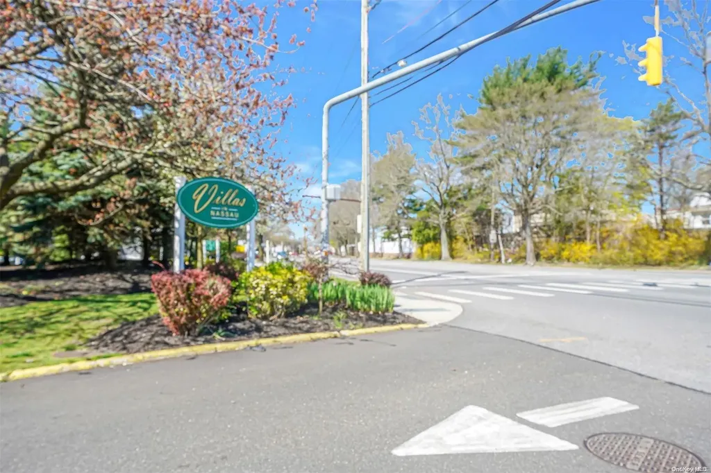 37 Santa Barbara Drive Plainview NY 11803
