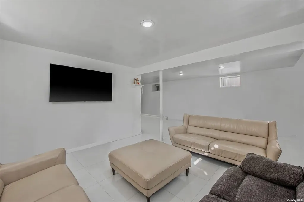 41 Doherty Avenue Elmont NY 11003