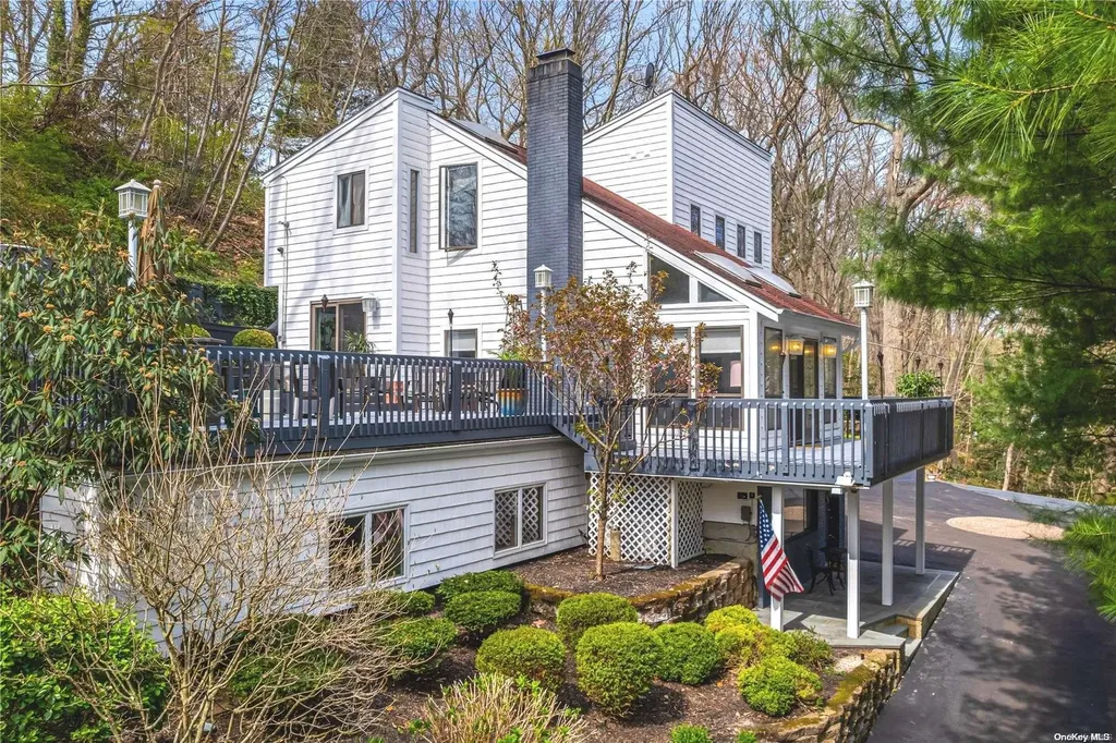 14 Cold Spring Hills Road Huntington NY 11743