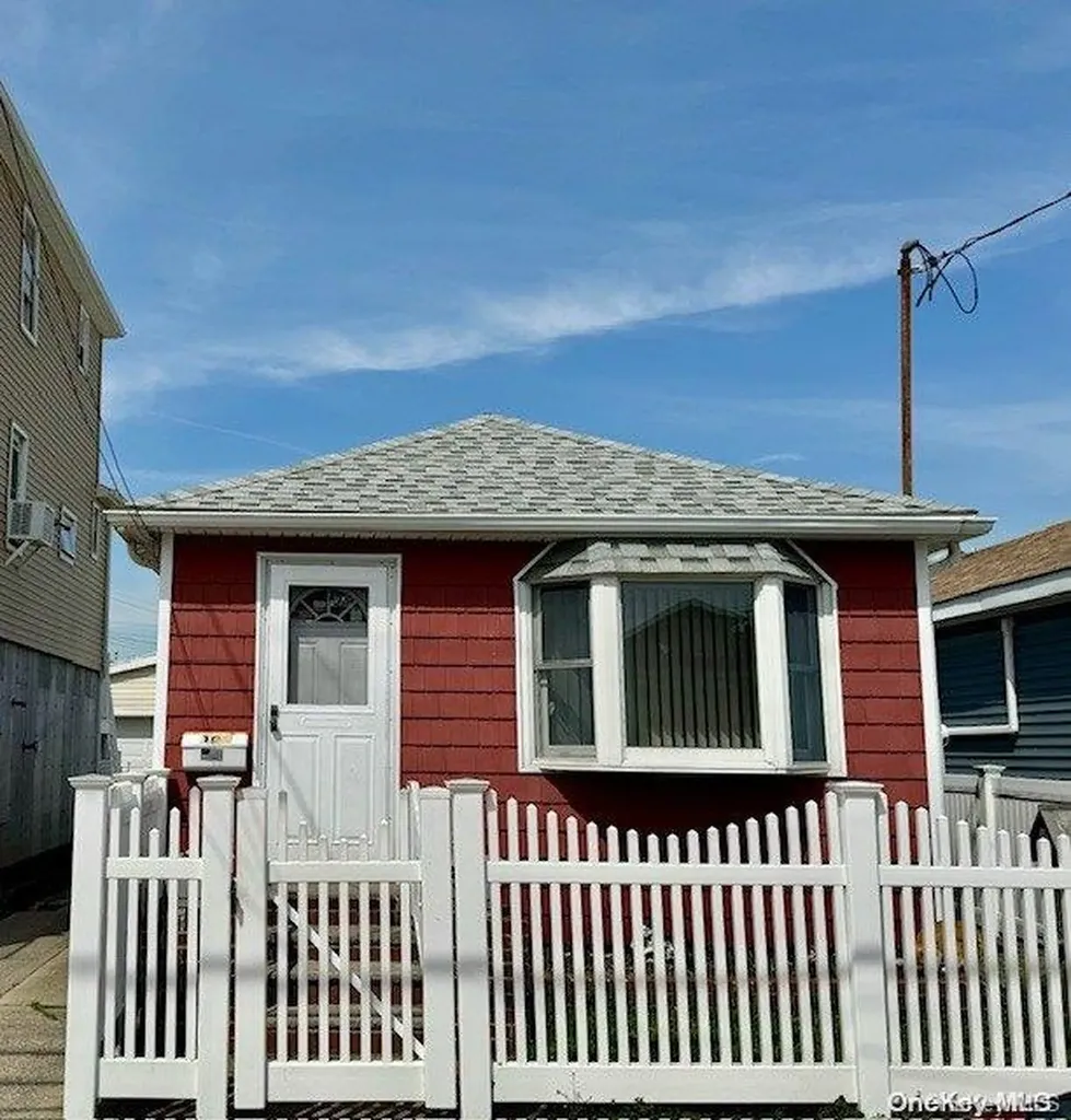 105 Noel Road Broad Channel NY 11693