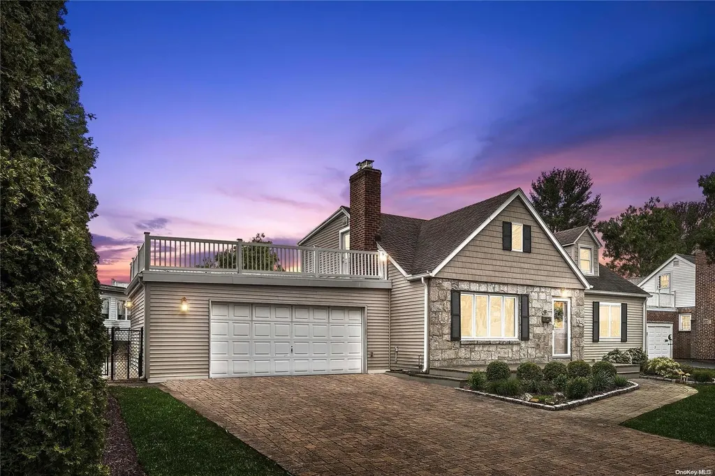 17 Glen Lane Glen Head NY 11545