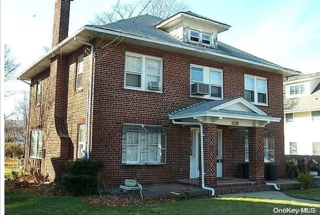 139 Irving Place Woodmere NY 11598