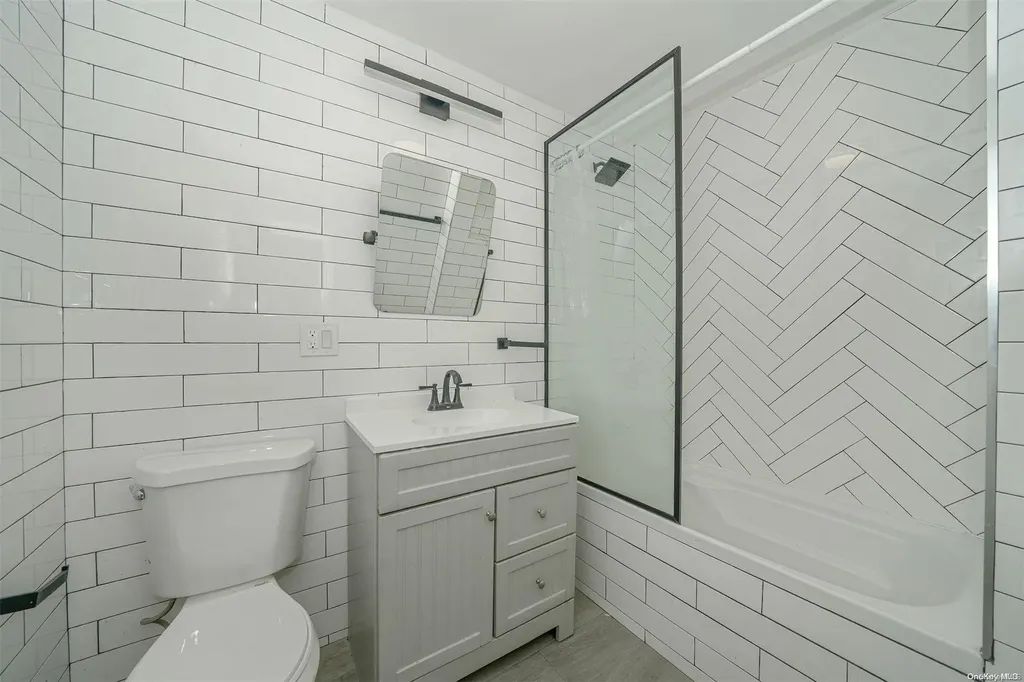 5722 Avenue N Brooklyn NY 11234