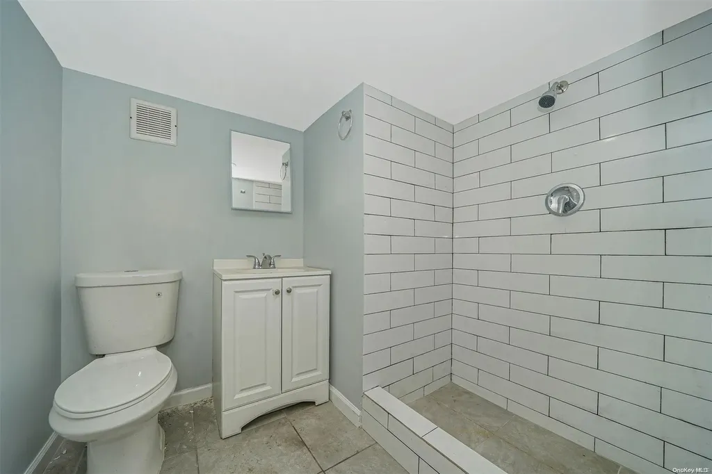5722 Avenue N Brooklyn NY 11234