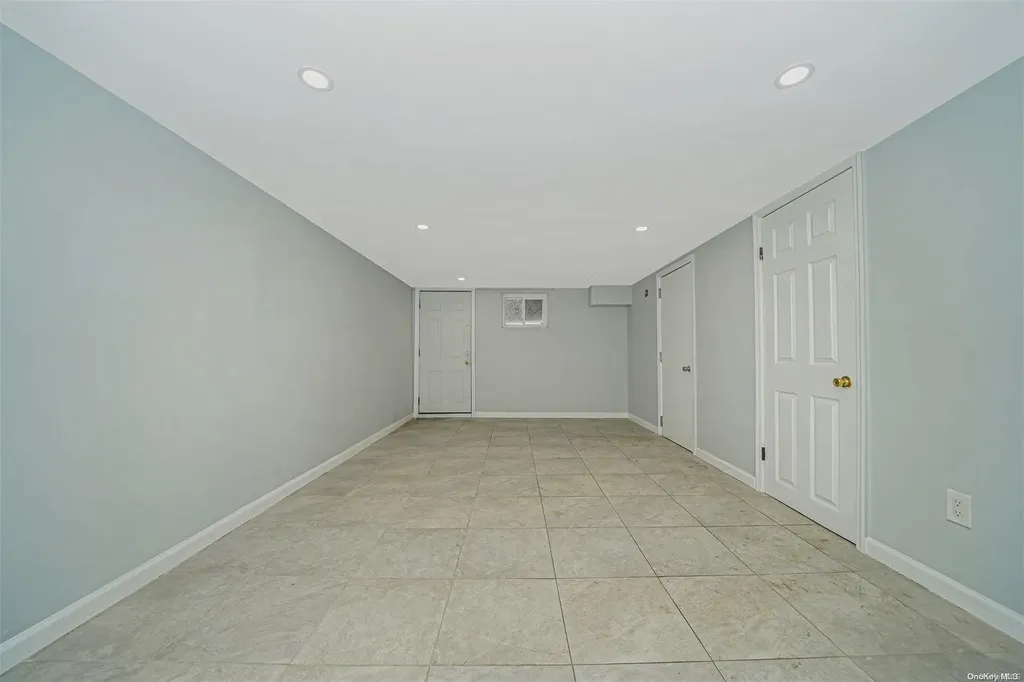 5722 Avenue N Brooklyn NY 11234