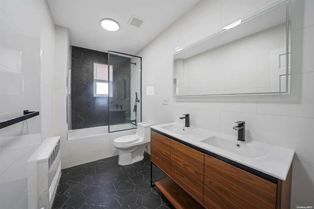 5722 Avenue N Brooklyn NY 11234