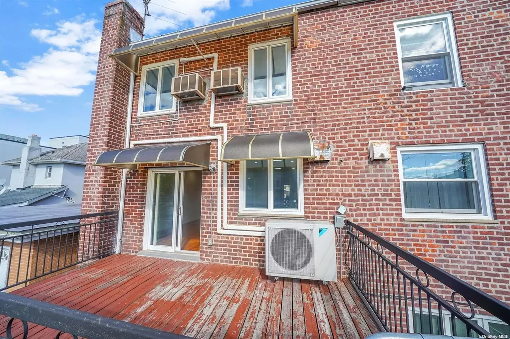 5722 Avenue N Brooklyn NY 11234