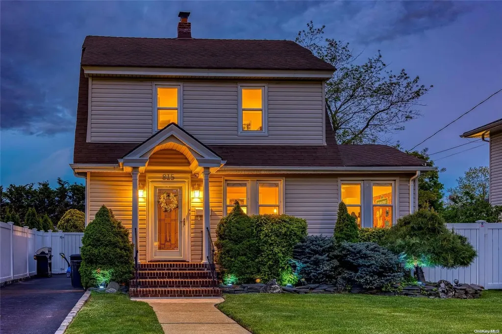 815 Ardmore Place Bellmore NY 11710