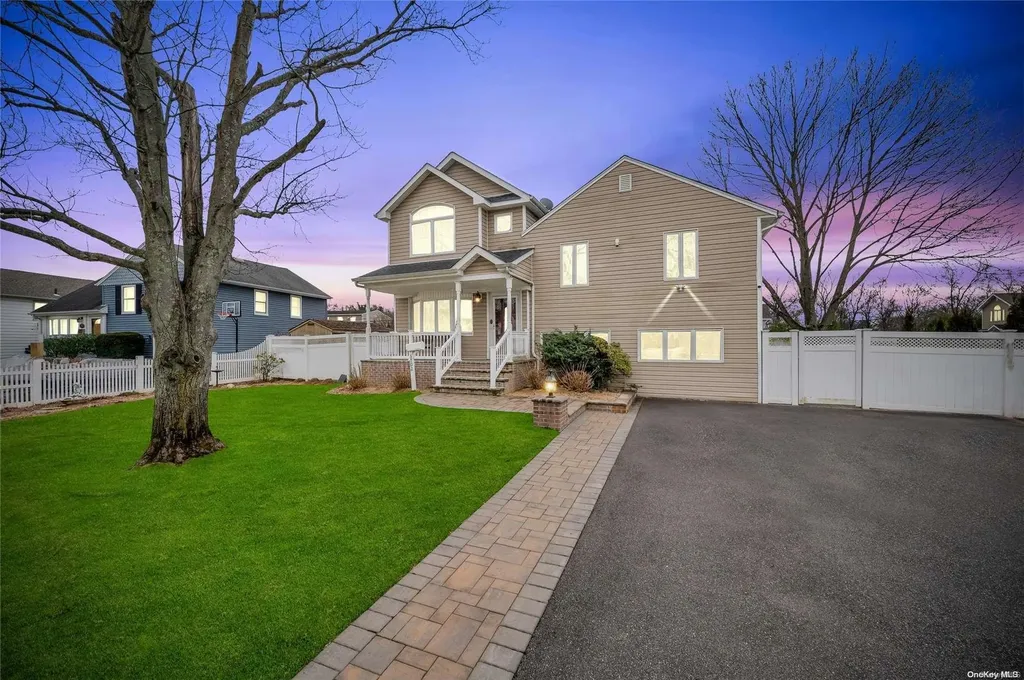 3702 Bernard Drive Wantagh NY 11793