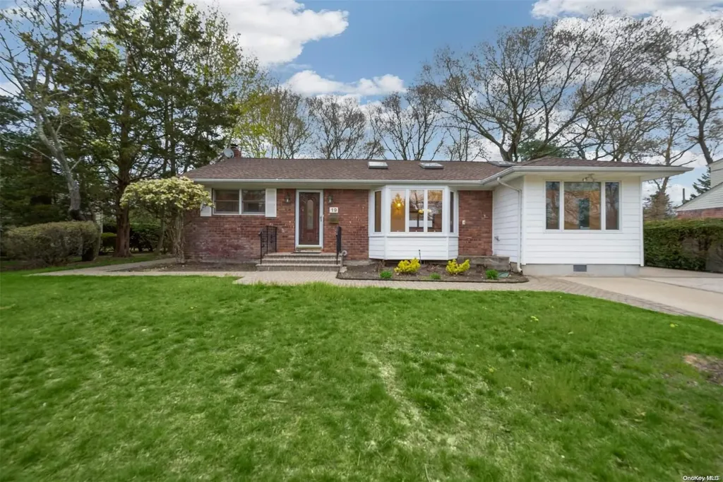 19 Carldon Road Commack NY 11725