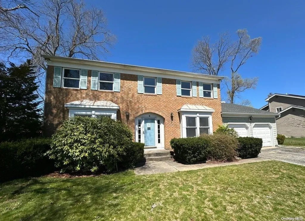 8 Timber Ridge Drive Commack NY 11725