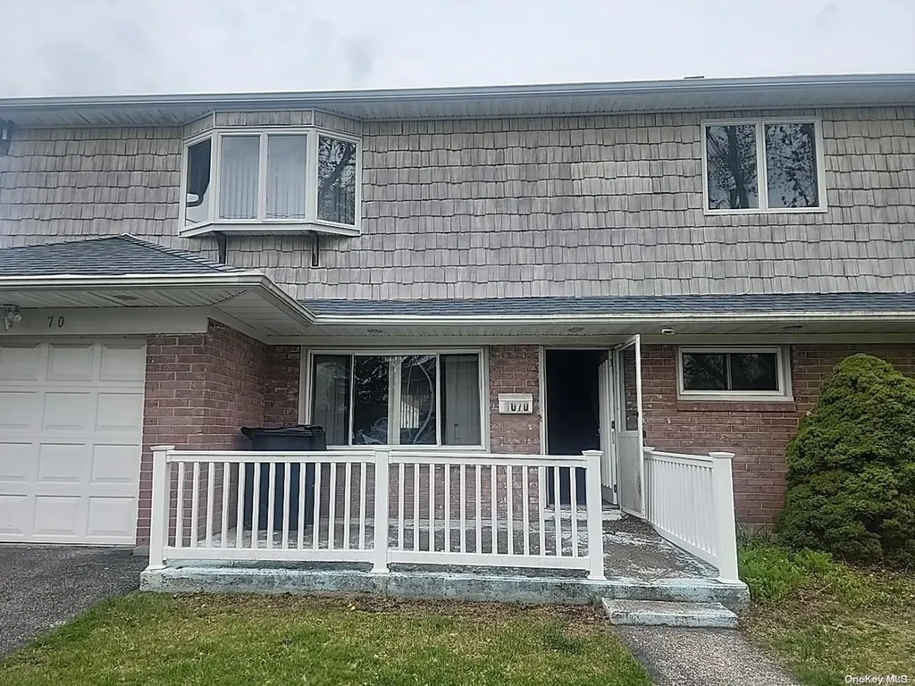 1070 Thompson Drive Bay Shore NY 11706