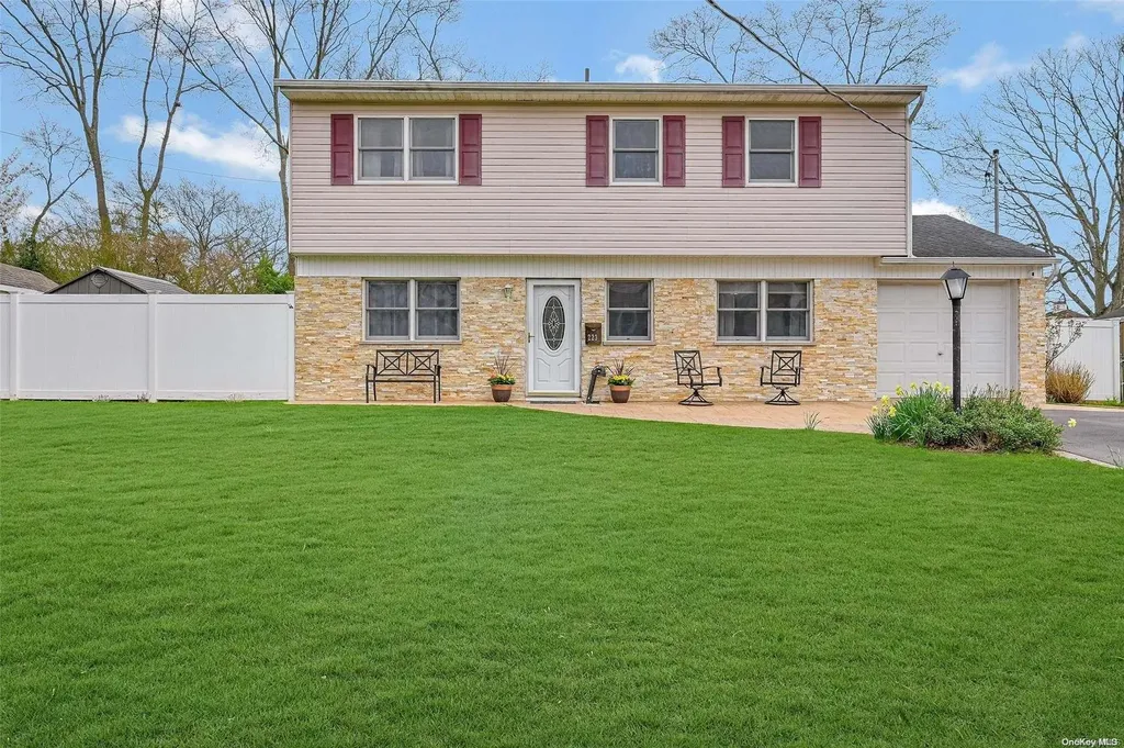 223 Audwin Drive Islip Terrace NY 11752