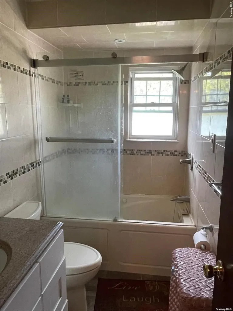 178 Lenox Avenue Uniondale NY 11553