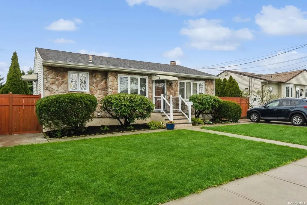 264 Boundary Avenue Massapequa NY 11758