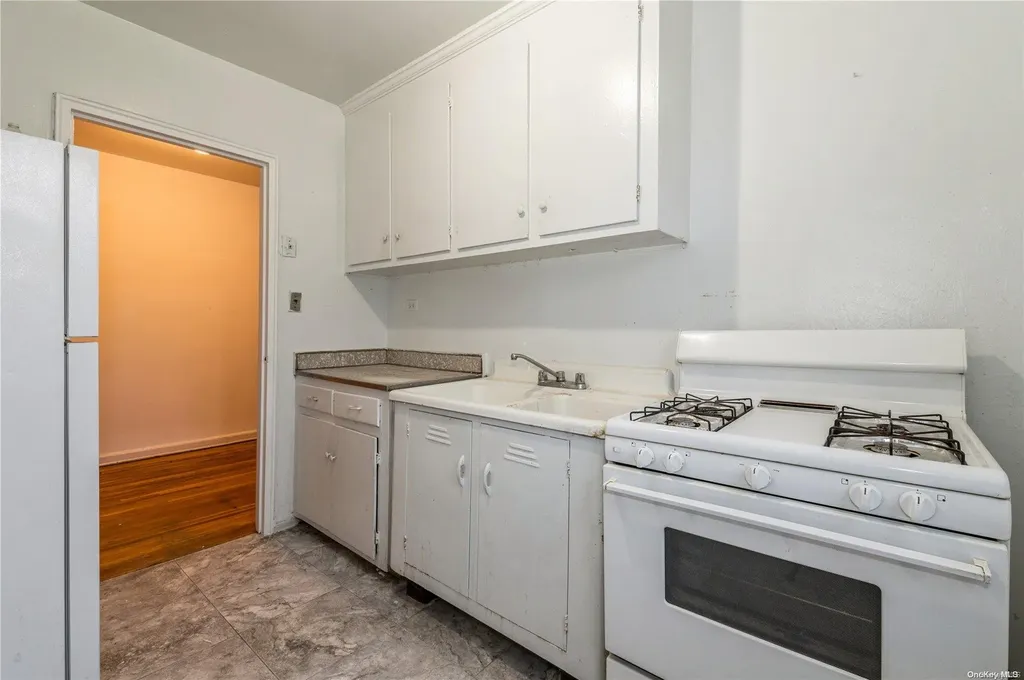 112-50 Northern Boulevard Corona NY 11368