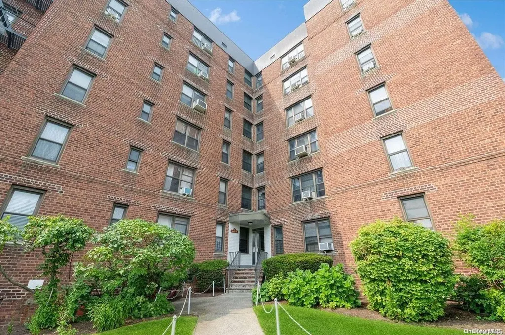 112-50 Northern Boulevard Corona NY 11368