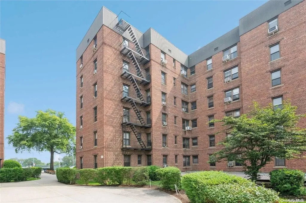112-50 Northern Boulevard Corona NY 11368