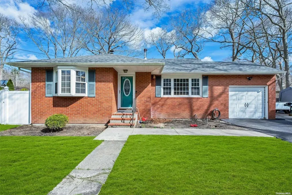 167 Northern Boulevard Shirley NY 11967