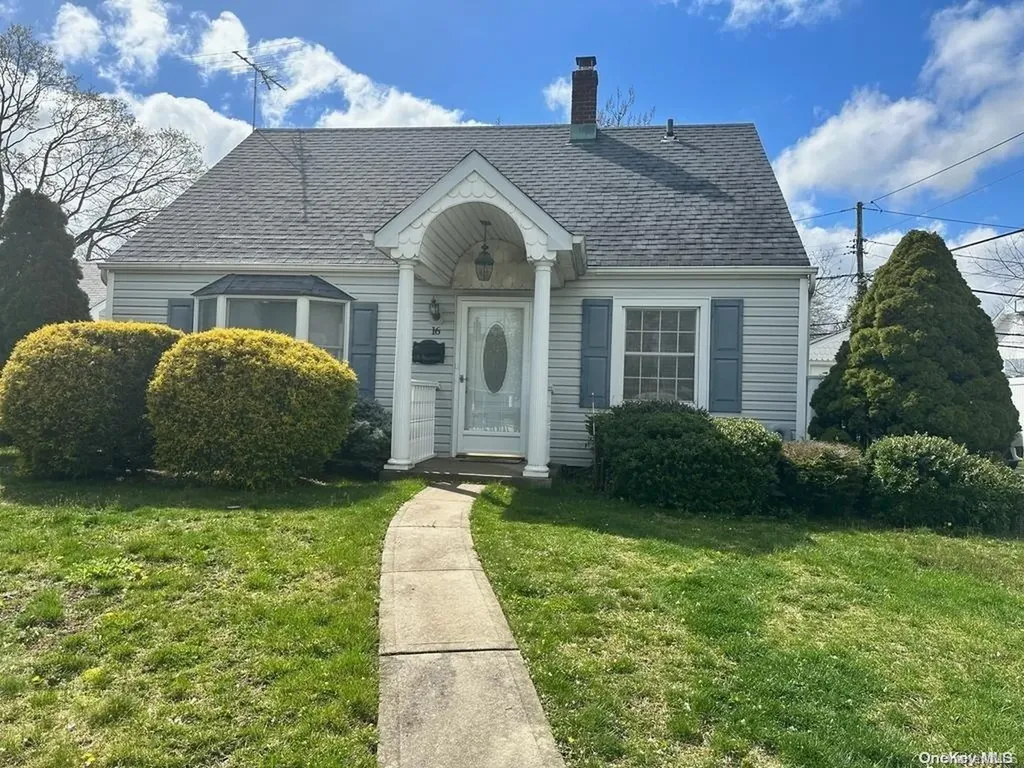 16 Ranch Lane Levittown NY 11756
