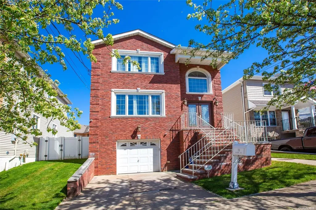 39 Geldner Avenue Staten Island NY 10306