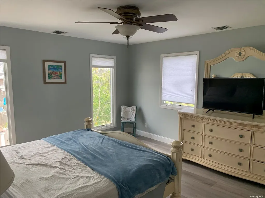 187 Cottage Walk Ocean Beach NY 11770