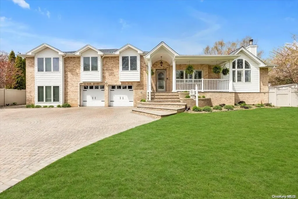 2 Dovecote Lane Commack NY 11725
