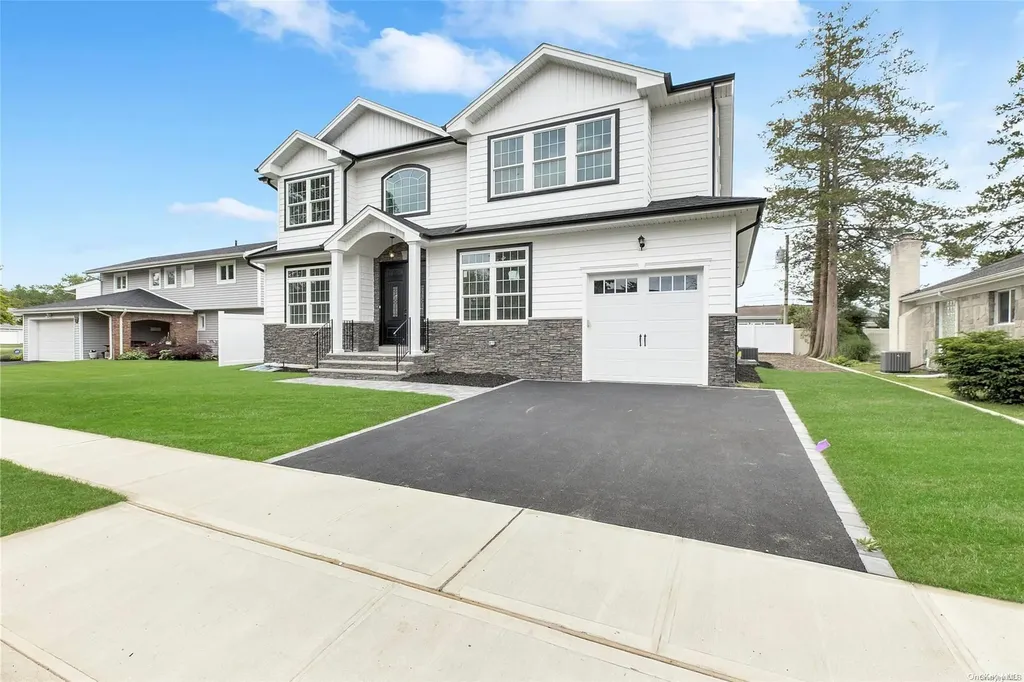 15 Edison Drive Plainview NY 11803