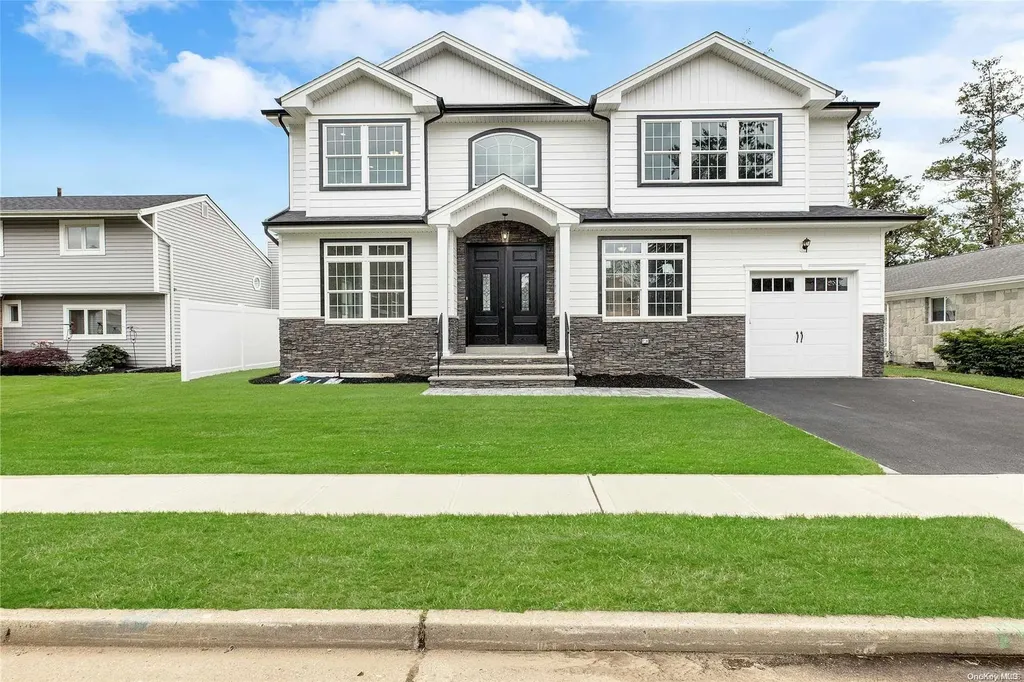 15 Edison Drive Plainview NY 11803
