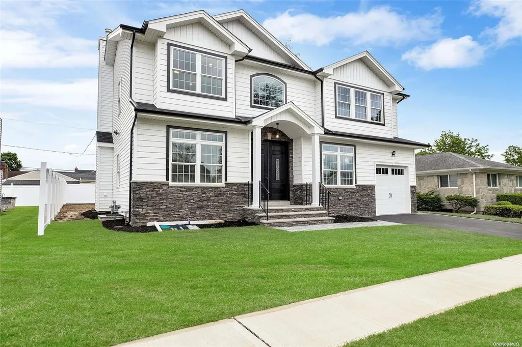 15 Edison Drive Plainview NY 11803