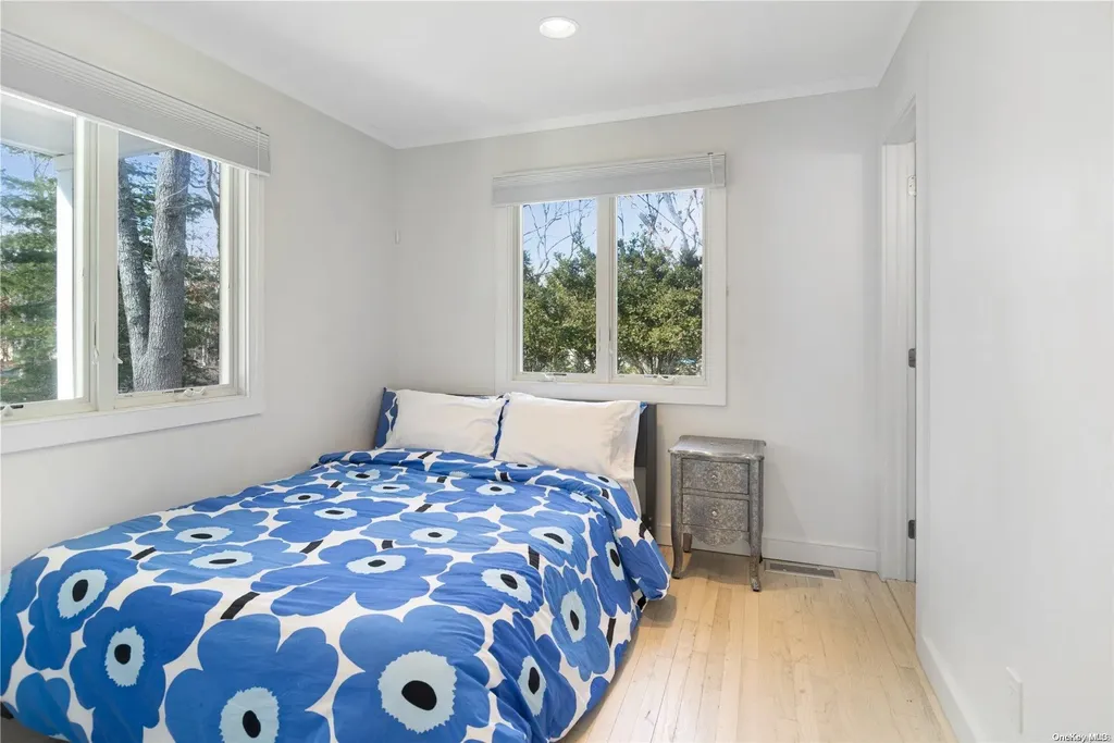 128 Harbor Boulevard East Hampton NY 11937